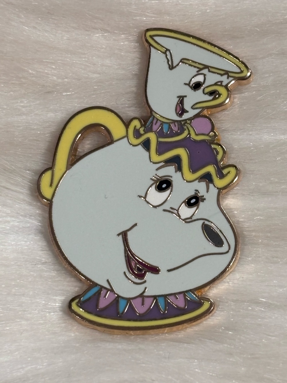 PINS DISNEY DLP PARIS PIN MRS POTTS AND CHIP ON HEAD BEAUTY AND THE BEAST